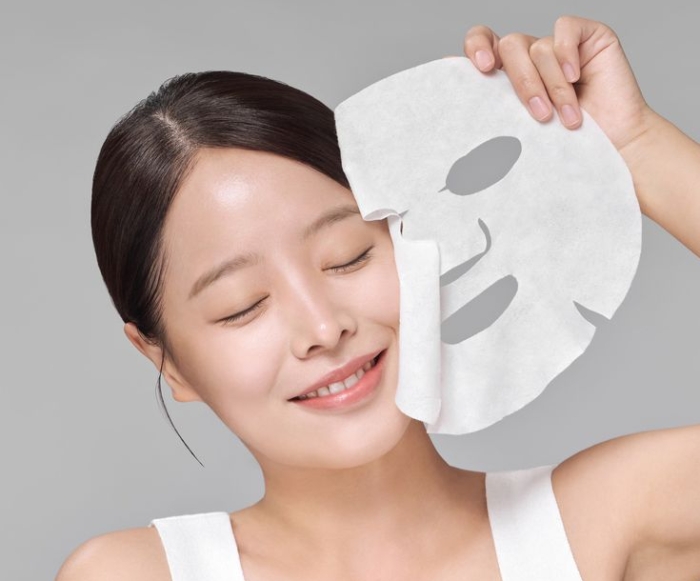 Đắp Mặt Nạ Vào Mùa Đông: Bí Quyết Dưỡng Ẩm Và Bảo Vệ Làn Da Trong Thời Tiết Lạnh Giá