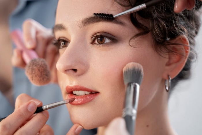 Trước khi make-up nên làm gì?