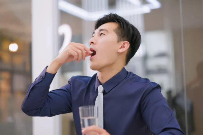 Giải Đáp Thắc Mắc: Nam Giới Có Nên Uống Collagen Không?